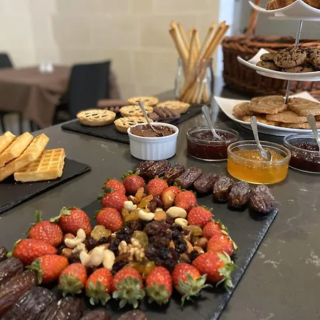 Fiftyfour West Boutique Living Acomodação com café da manhã Għarb Exterior foto