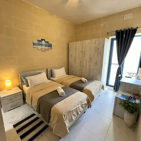 Fiftyfour West Boutique Living Acomodação com café da manhã Għarb Exterior foto