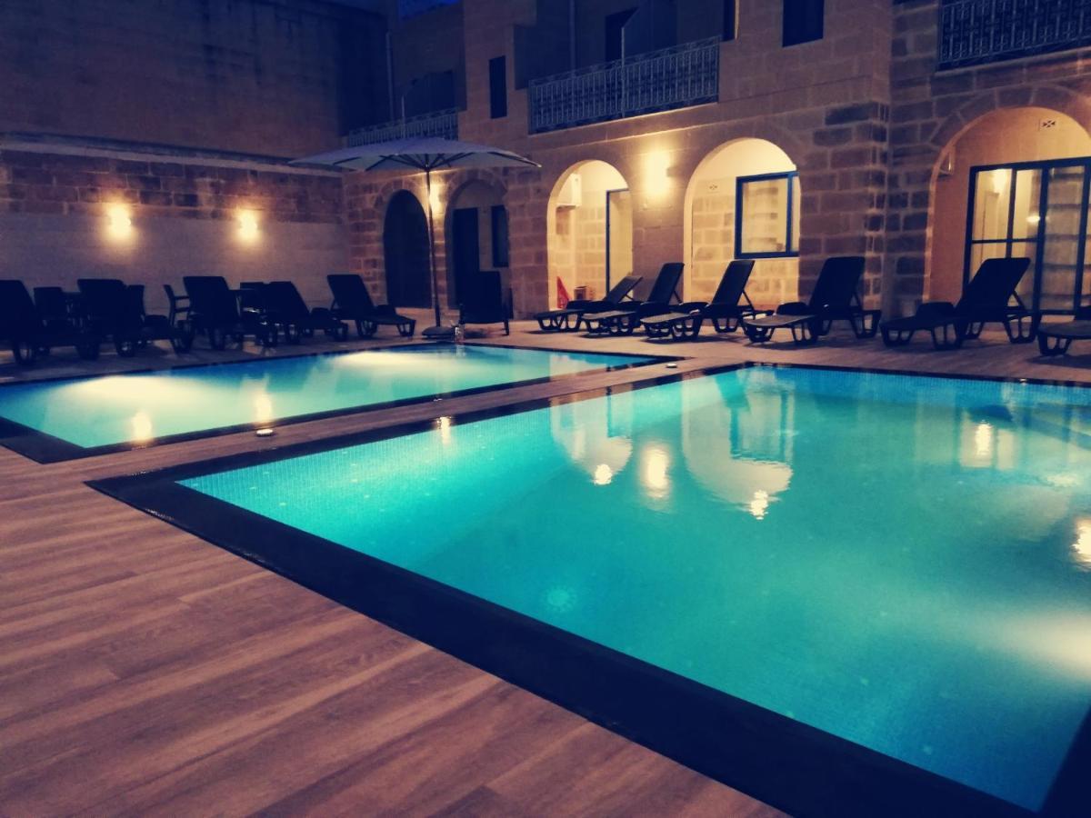 Fiftyfour West Boutique Living * Għarb