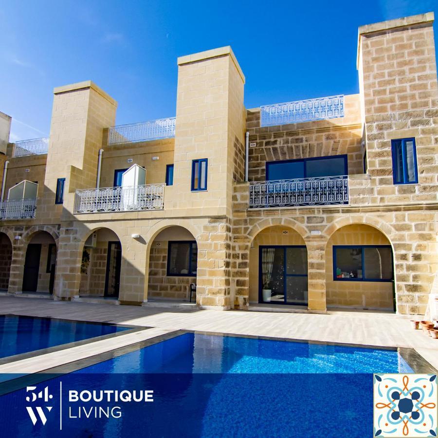 Fiftyfour West Boutique Living * Għarb