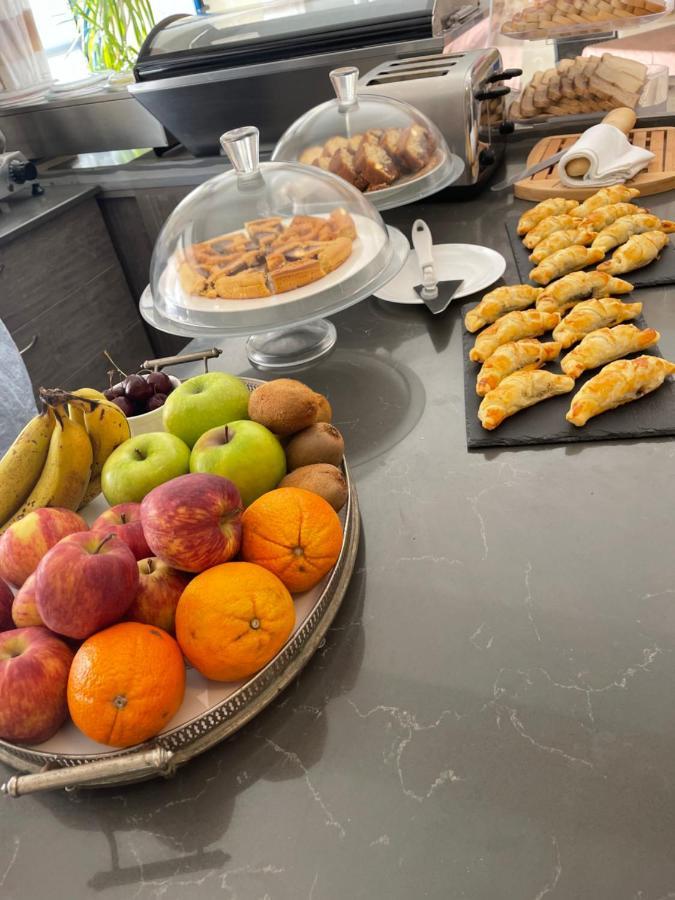 Fiftyfour West Boutique Living Alojamento de Acomodação e Pequeno-almoço Għarb