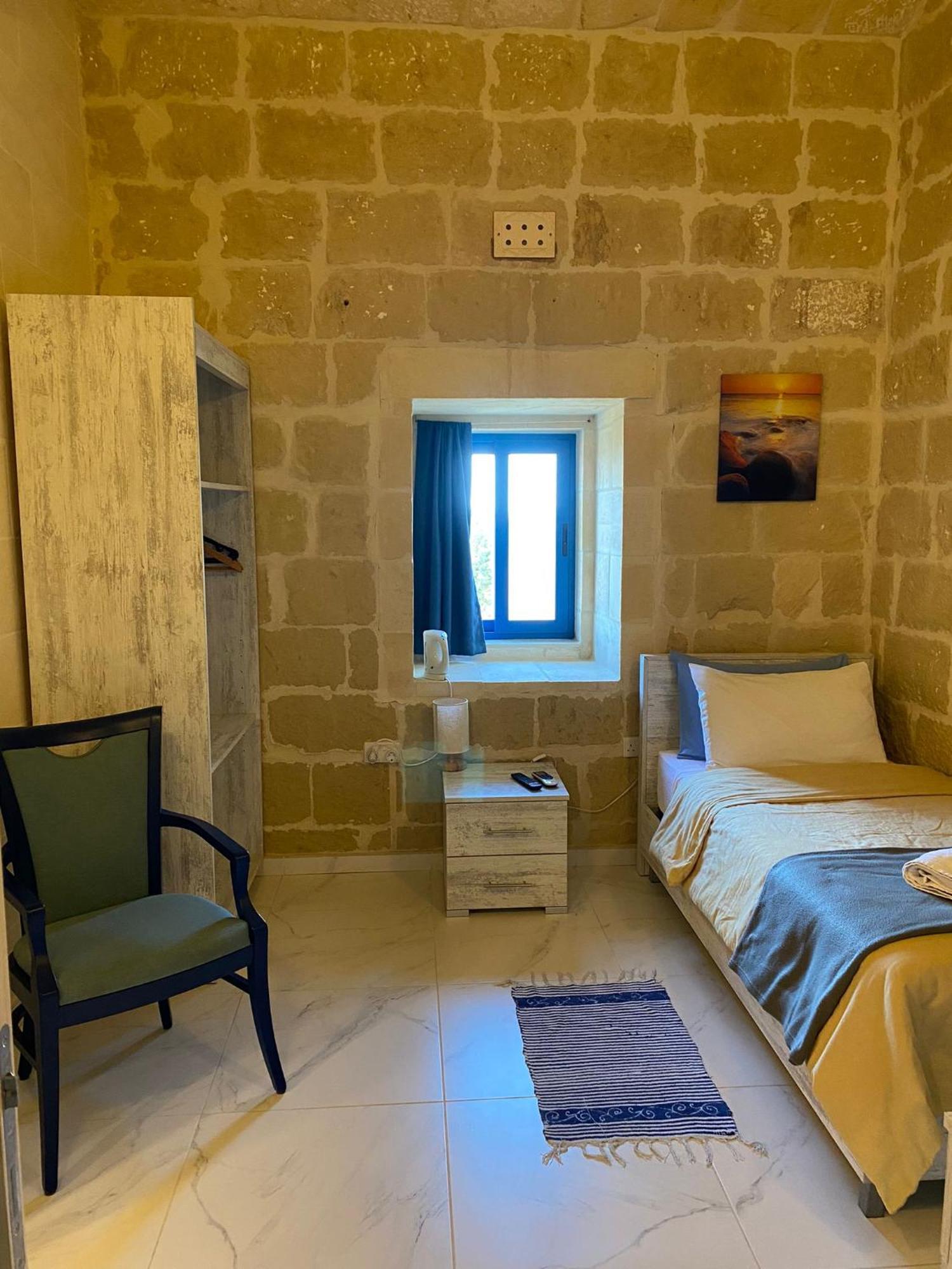 Frühstückspension Fiftyfour West Boutique Living Għarb